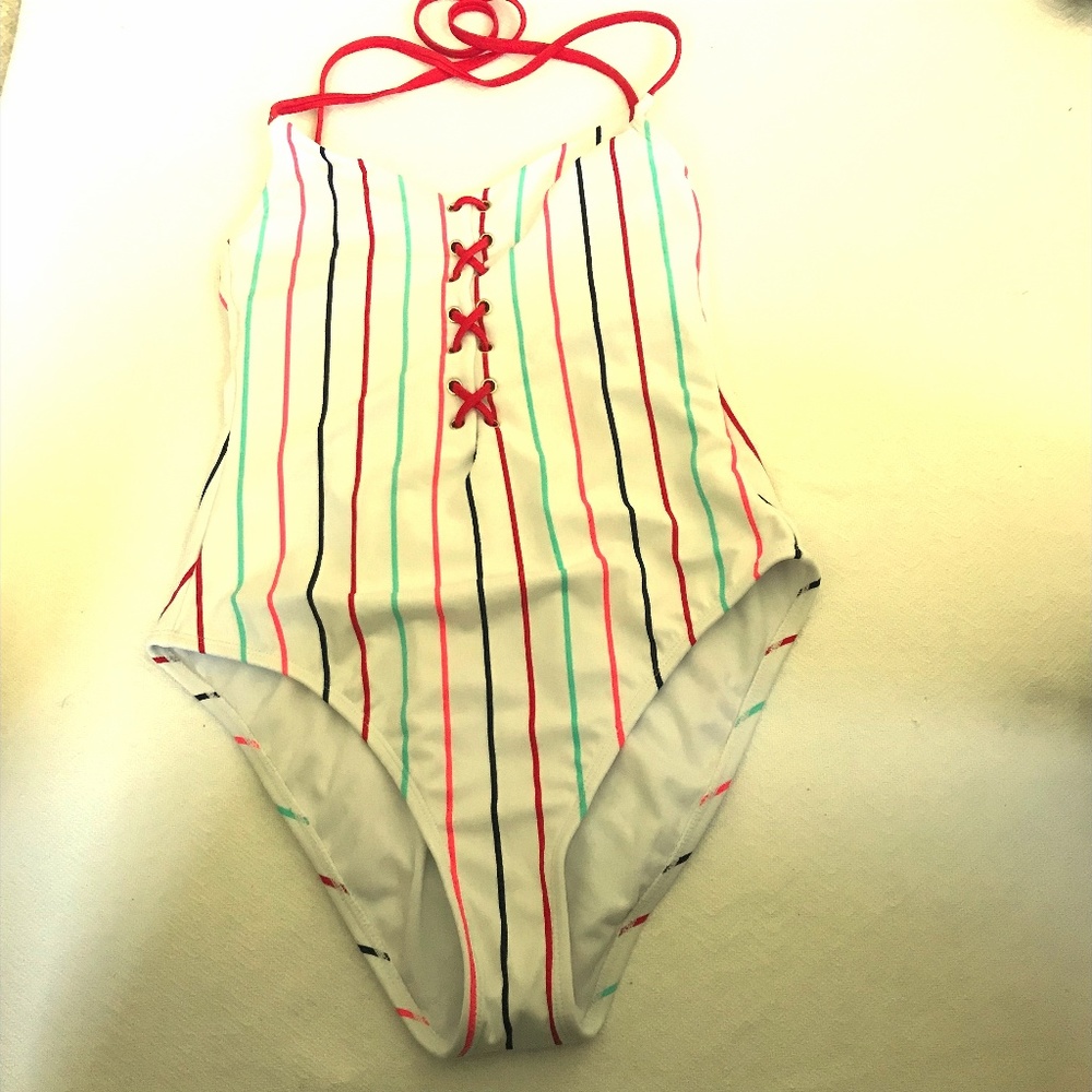 xhilaration  One piece swim Suit . Size  M